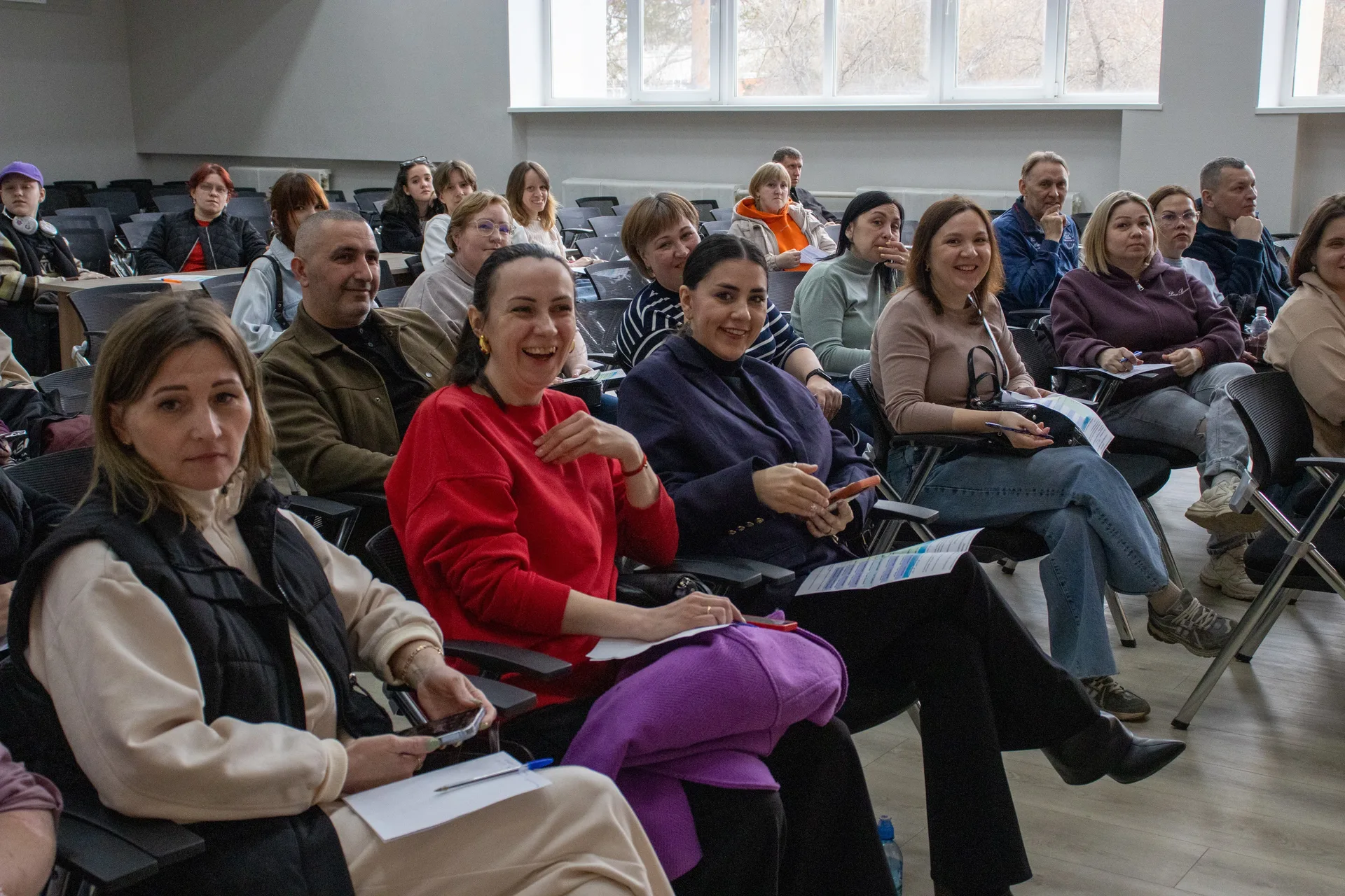 КАК МЫ ГОТОВИЛИСЬ К ЕДИНОМУ ДНЮ ОТКРЫТЫХ ДВЕРЕЙ: РОДИТЕЛЬСКОЕ СОБРАНИЕ!